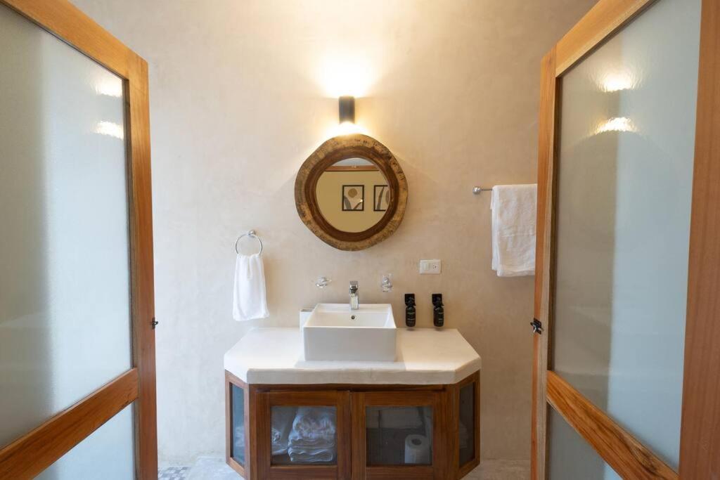 La Sultana: Amazing New House With Pool And Bikes Included. Villa Valladolid  Exterior photo