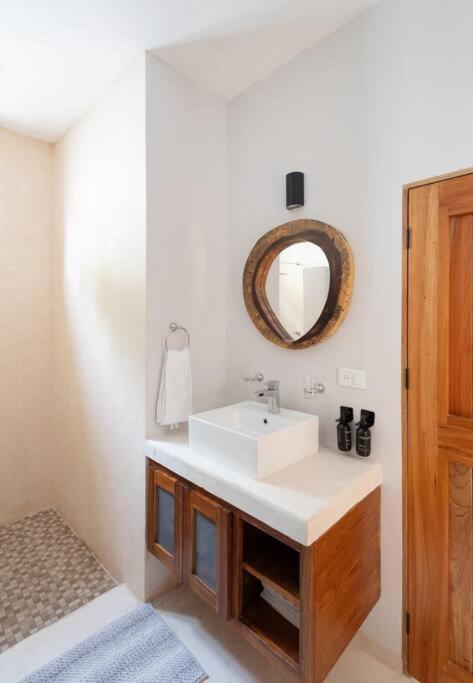 La Sultana: Amazing New House With Pool And Bikes Included. Villa Valladolid  Exterior photo